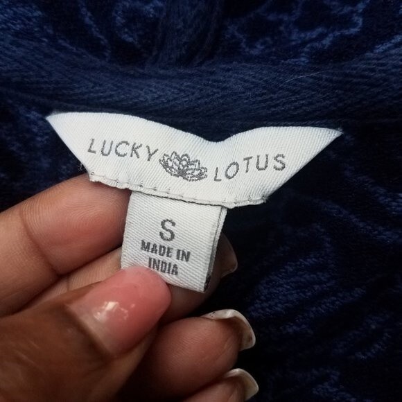 Lucky Lotus printed zip up jacket size small - Picture 3 of 3